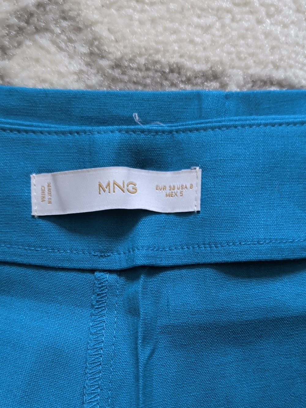 MANGO - Picture 3 of 3